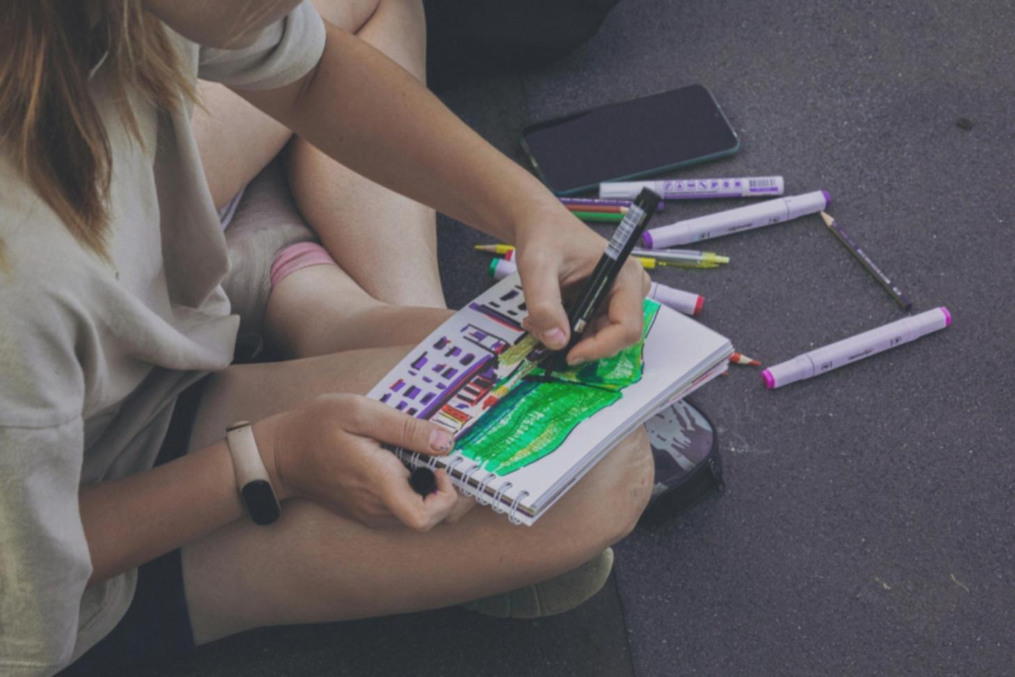 Student beim flexiblen Lernen am Computer